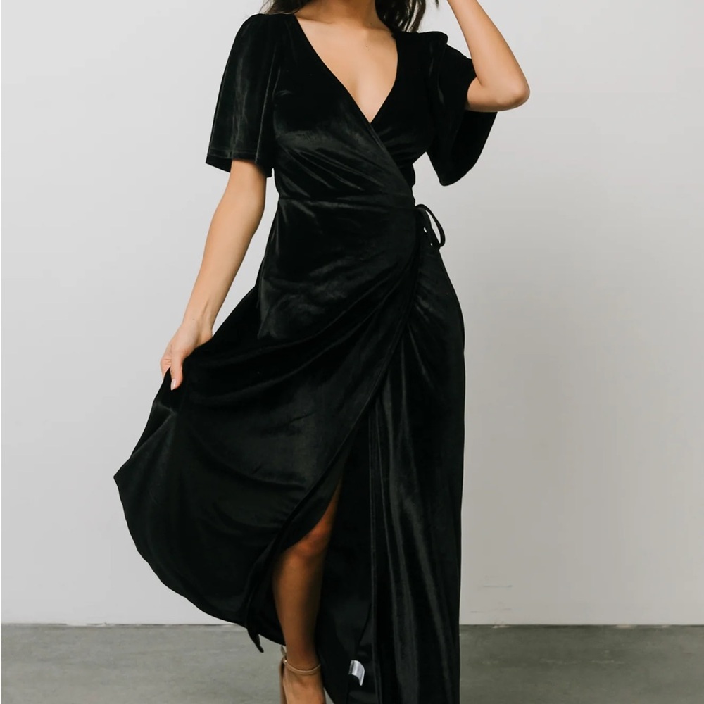 Baltic Born Katelyn Velvet Maxi Wrap Dress Black Size Medium